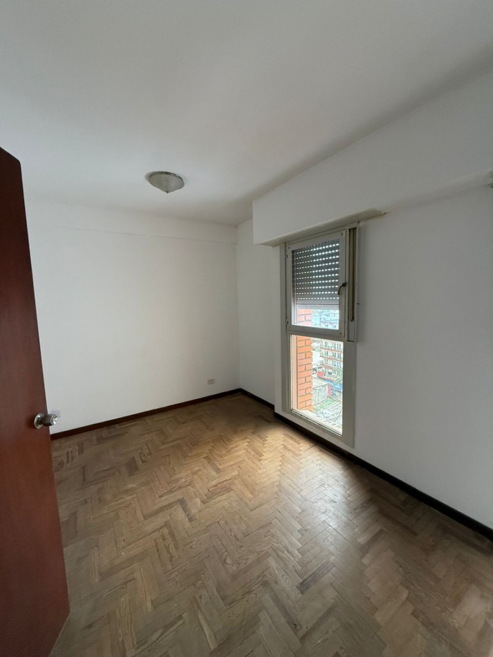 Departamento de 3 Ambientes en Alquiler con Cochera
