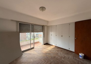 Departamento de 3 Ambientes en Alquiler con Cochera